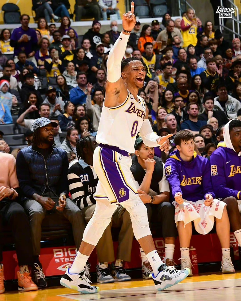 湖人不断突破!,穆古鲁扎连续十二场比赛得分超过比赛规则变更赢得满堂喝彩的简单介绍开云官网